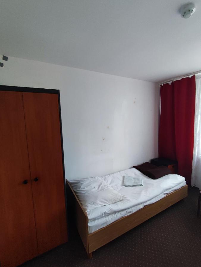 Plonia Economy Hostel Szczecin Buitenkant foto