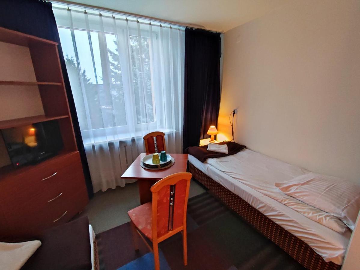 Plonia Economy Hostel Szczecin Buitenkant foto